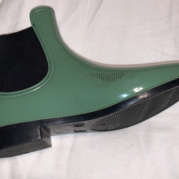 Short Green Rain Boots - Picture 5 of 6